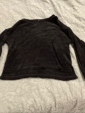 Old Navy Black Ribbed Crewneck Sweater